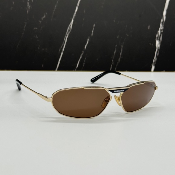 NEW BALENCIAGA BB0245S 003 UNISEX SUNGLASSES BB 0245S GOLD METAL OVAL EYEWEAR - Picture 1 of 9